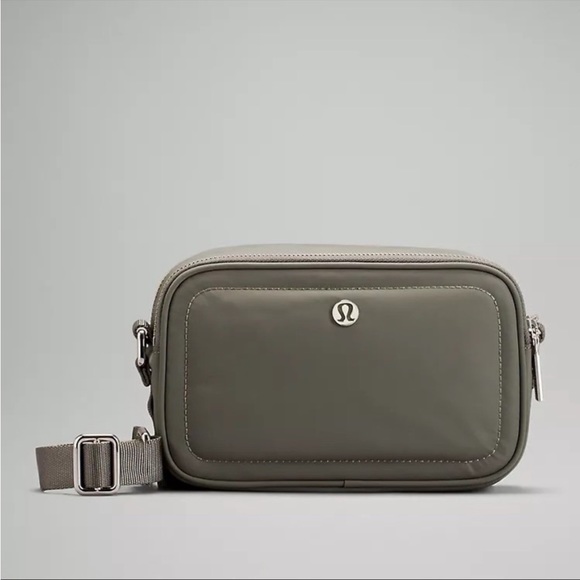 lululemon athletica Handbags - Lululemon Crossbody Camera Bag 2L